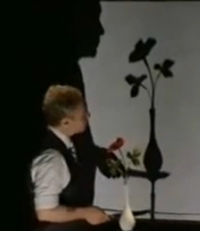 penn and teller teller does his shadow trick at rio hotel and casin