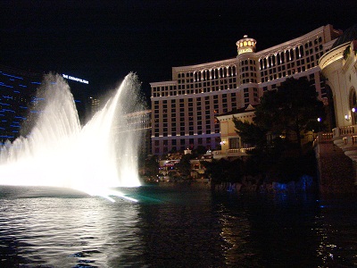 night shot of bellagio fountains from north side