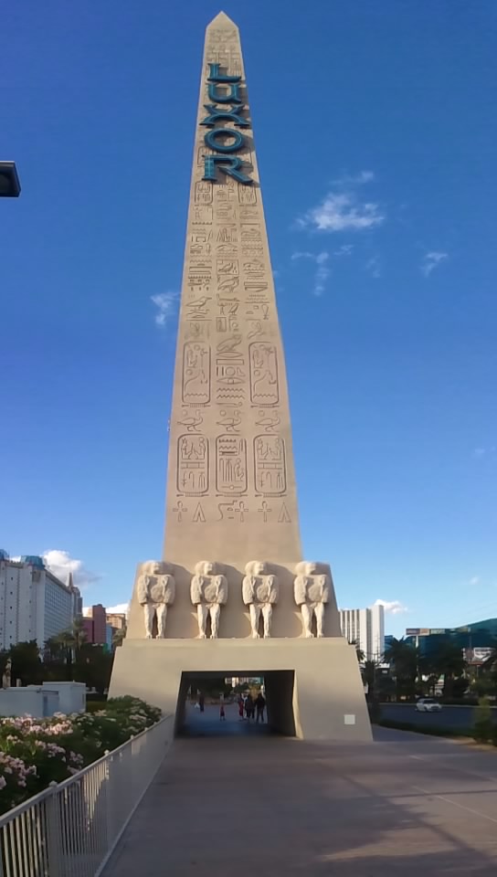 luxor las vegas monument