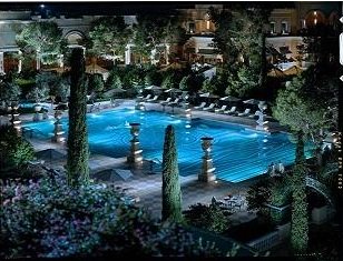 bellagio swimming pool at night
