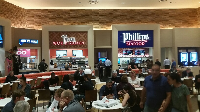 Seafood is not typically seen in Vegas food courts but it is here at Caesars