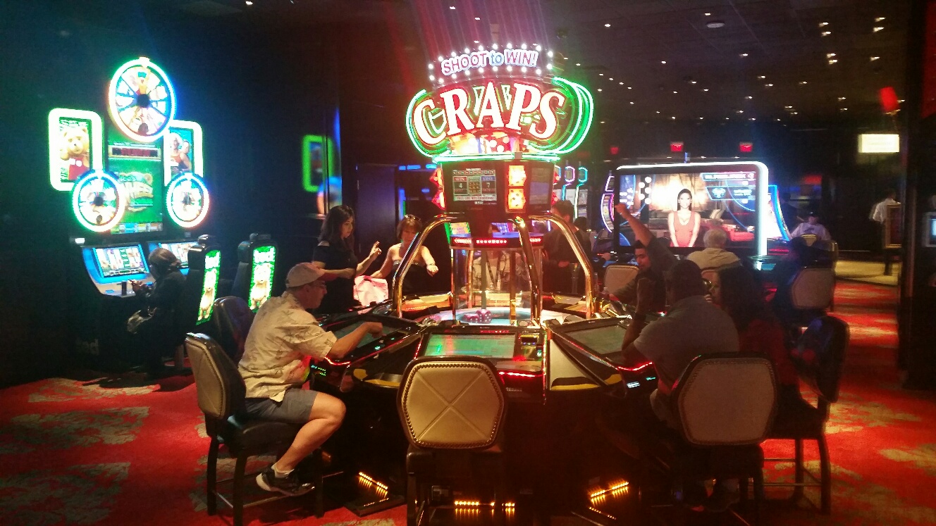 Craps Machine at the Cromwell is very popular