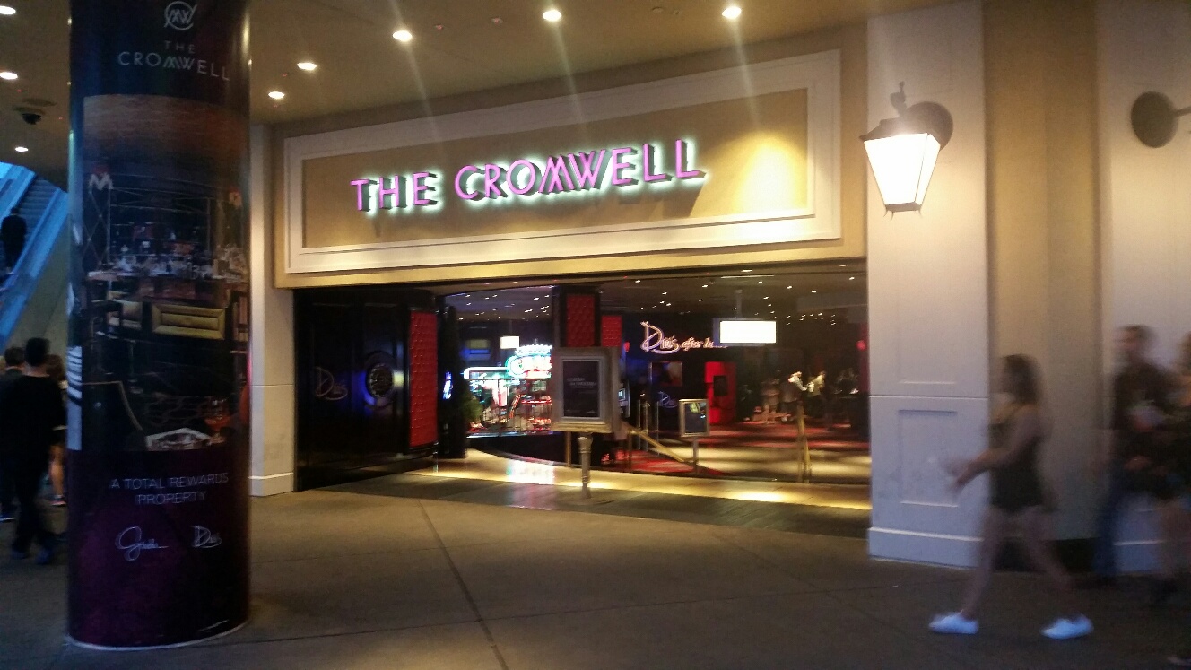 This corner entrance to Cromwell offers views of Caesar's Palace, Ballys and Bellagio