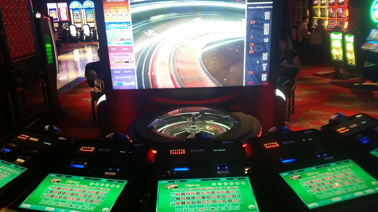 Roulette Machine has a real ball drop for true random results