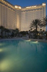 night view of the monte carlo poo