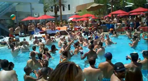 very crowded poo very crowded poo