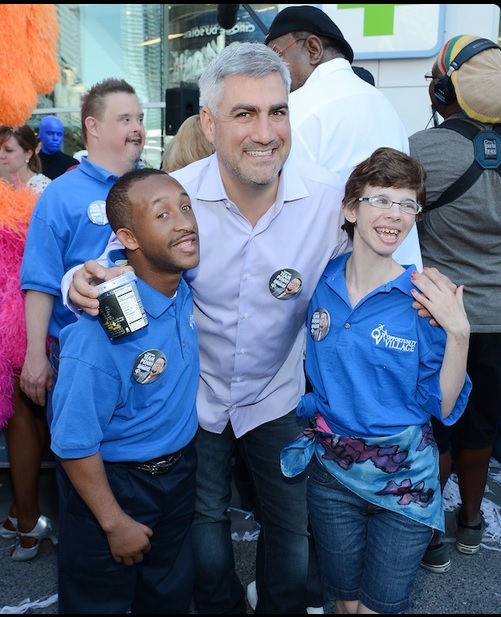 Taylor Hicks with members of Opportunity Village